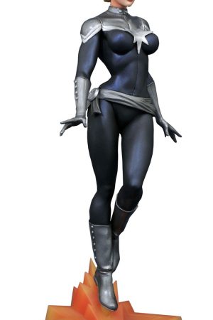 Diamond Gallery Marvel : Captain Marvel